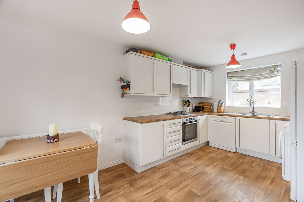 Property photo 3 of 26