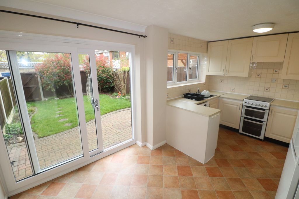 Property photo 3 of 11