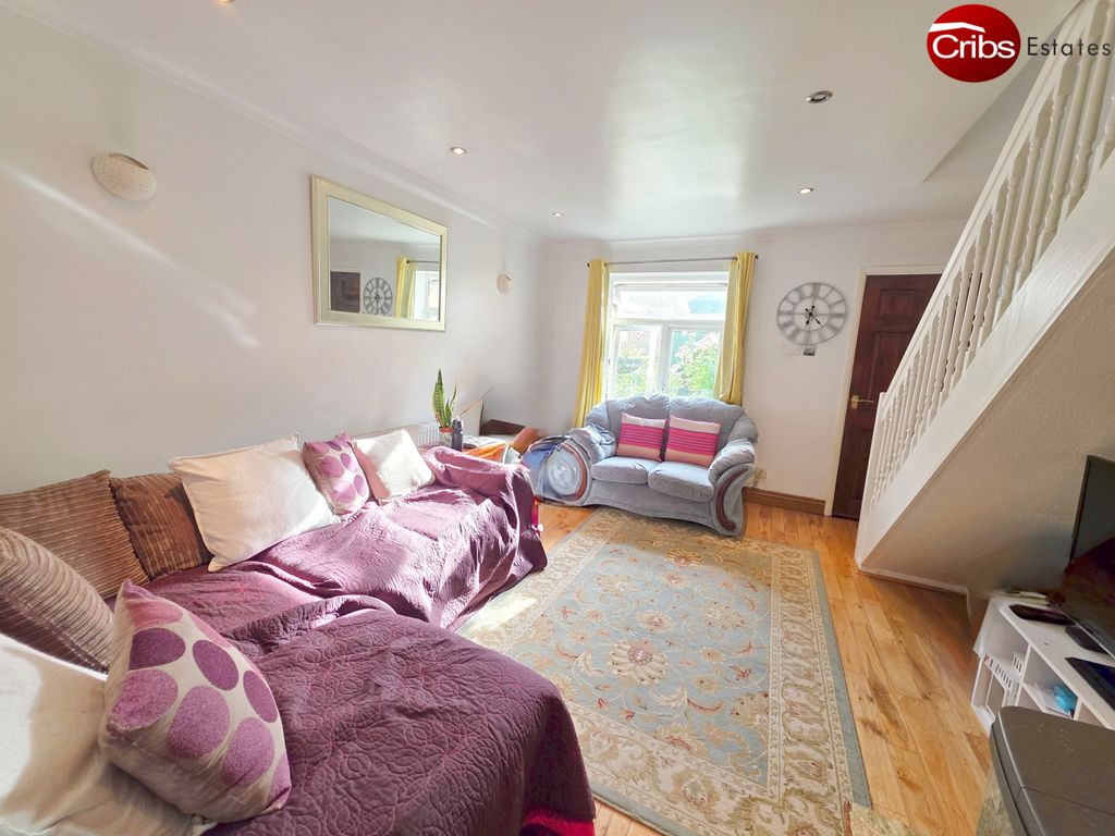 Property photo 2 of 11 Gallery