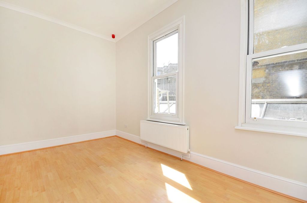 Property photo 2 of 3