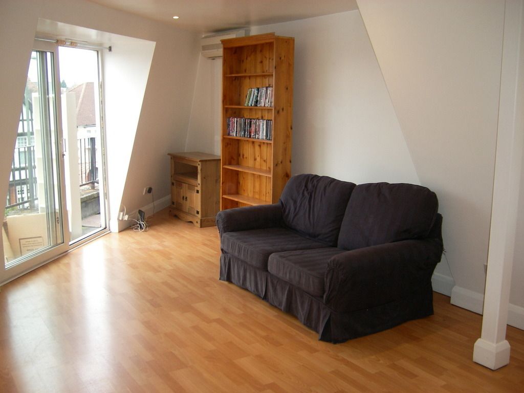 Property photo 3 of 4 Lounge Area