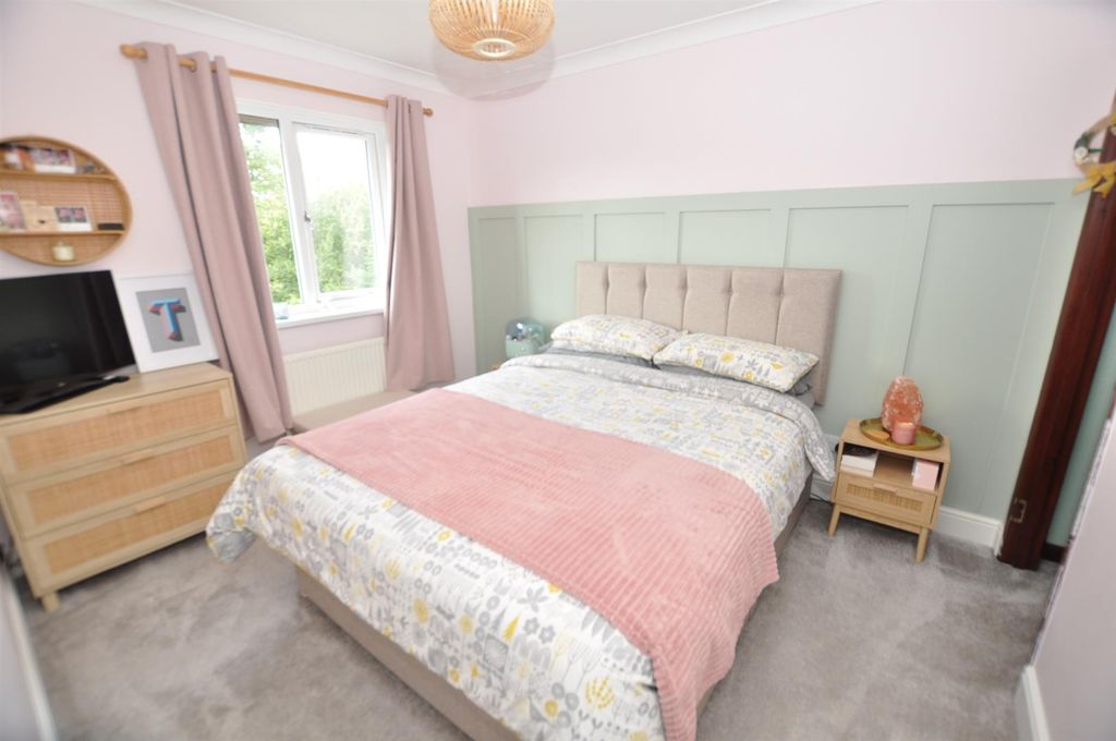 Property photo 3 of 17 Bedroom 2
