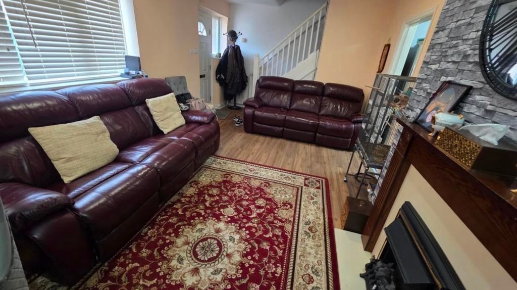 Property photo 3 of 14