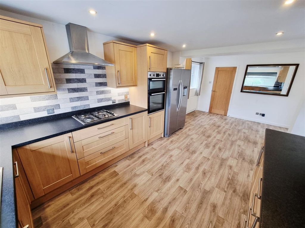 Property photo 2 of 16 Kitchen &amp; Dining.Jpg