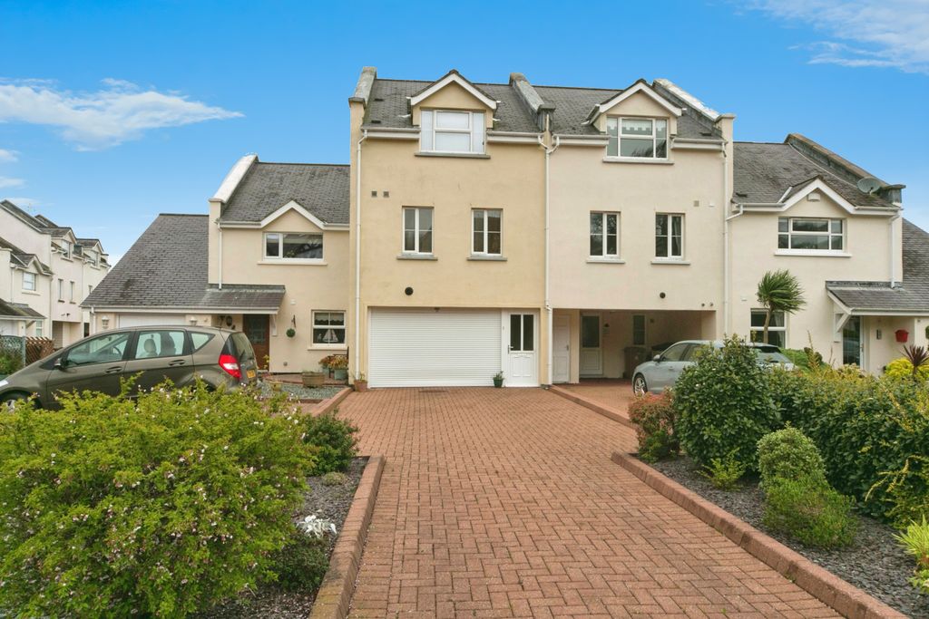 Property photo 1 of 15 Photography