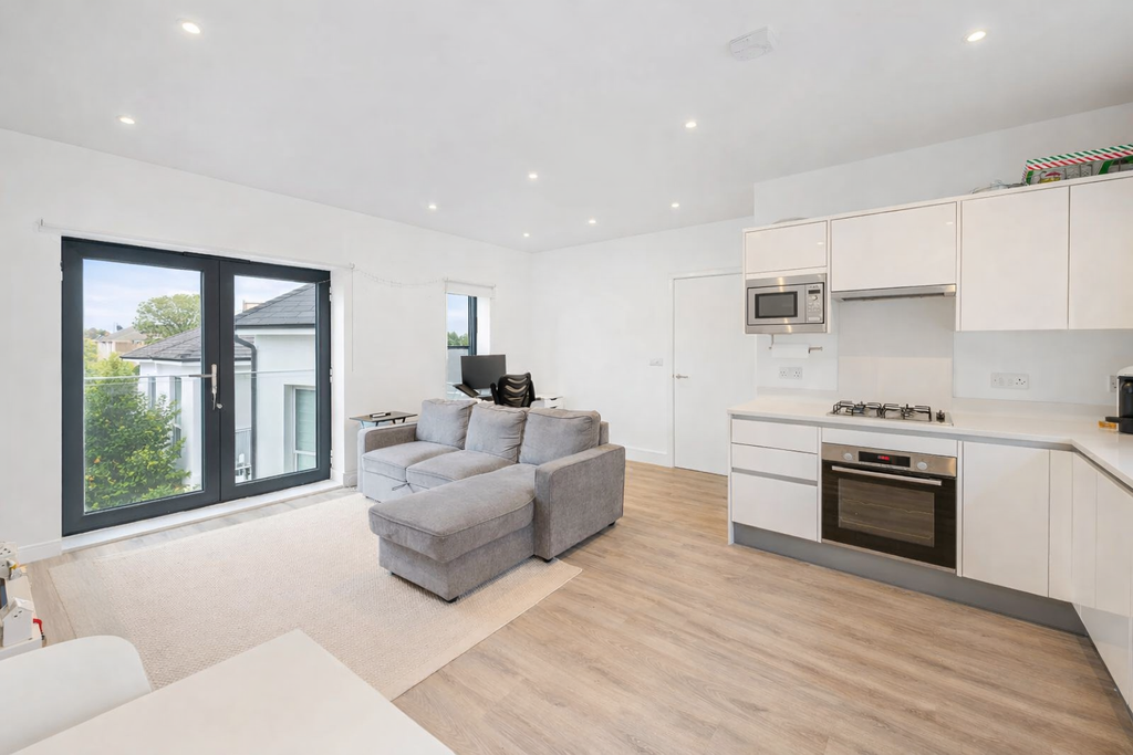 Property photo 2 of 9