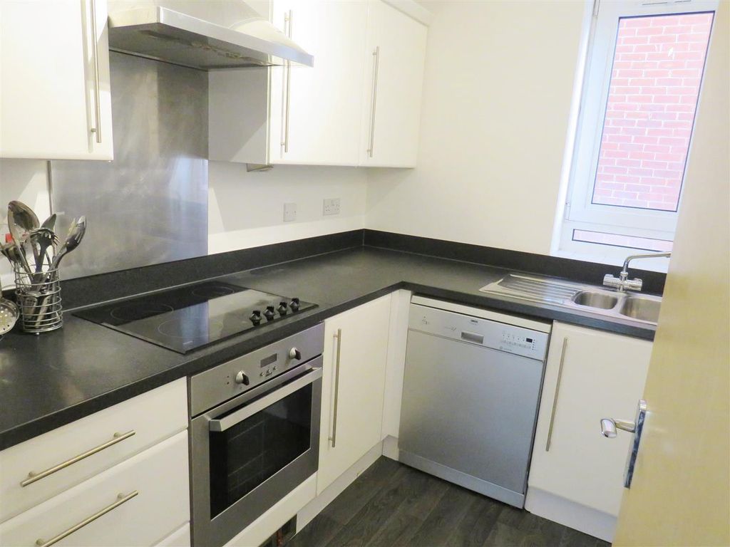 Property photo 1 of 12 Kitchen