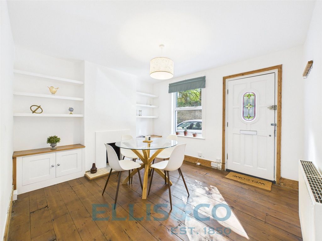 Property photo 3 of 10 Picture No. 33