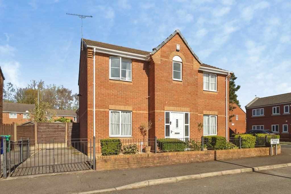 Property photo 1 of 18 External