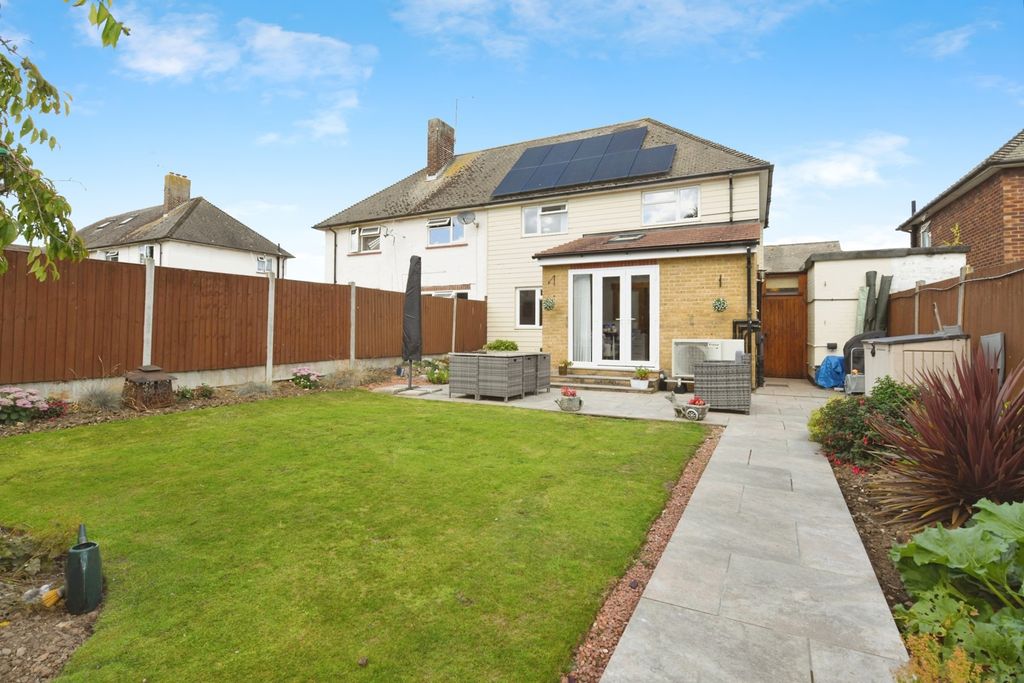 Property photo 3 of 17 External