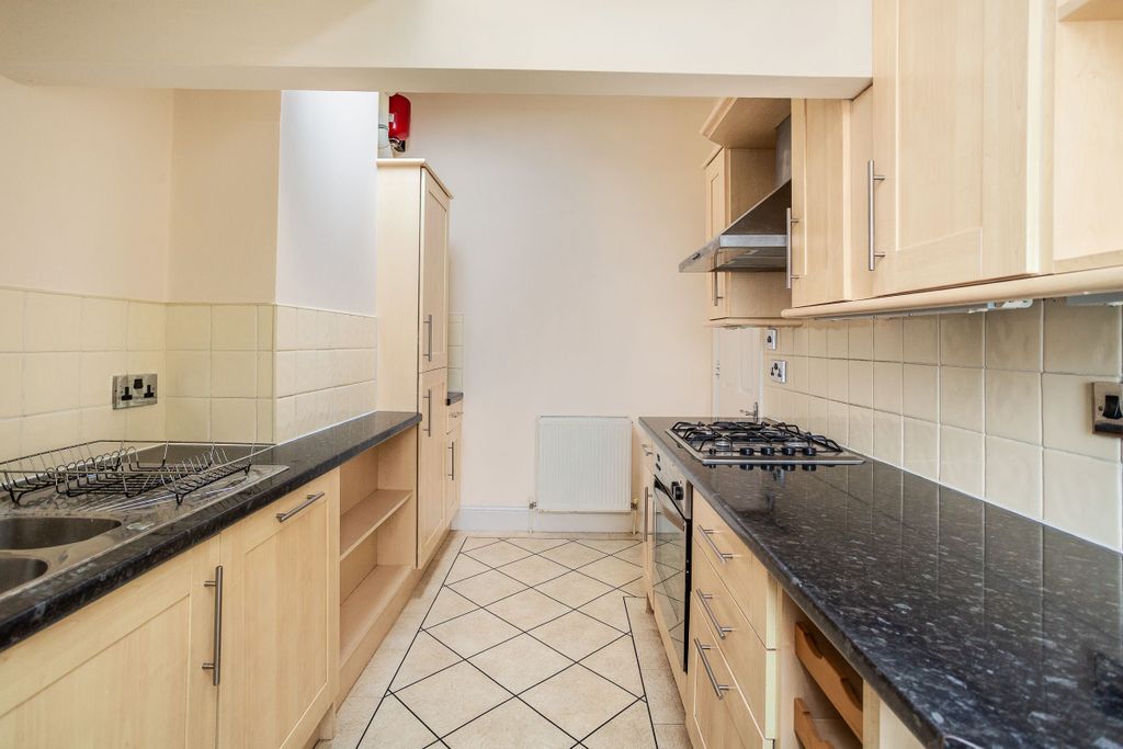 2 bed flat for saleThorne Road, Doncaster DN2 photo 4