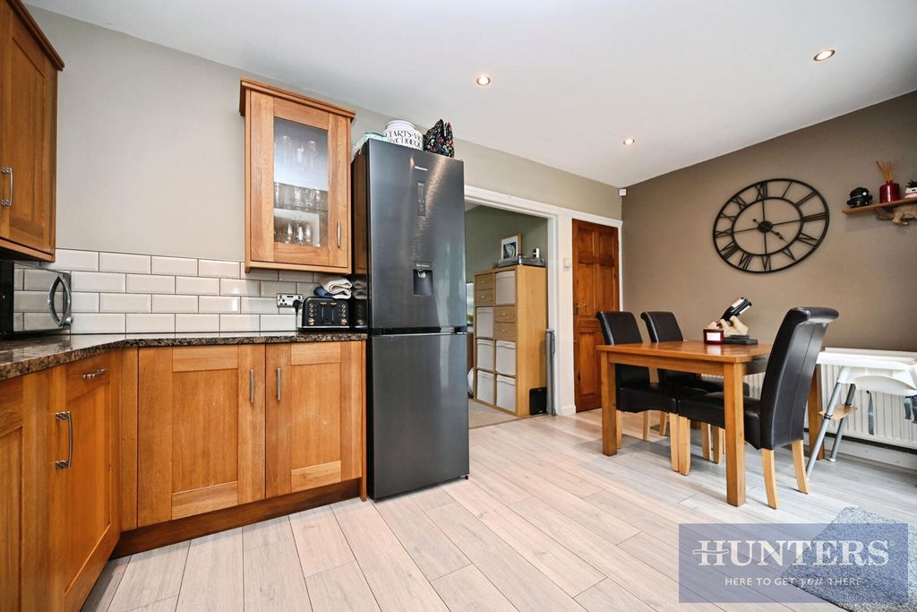 Property photo 2 of 13 Kitchen