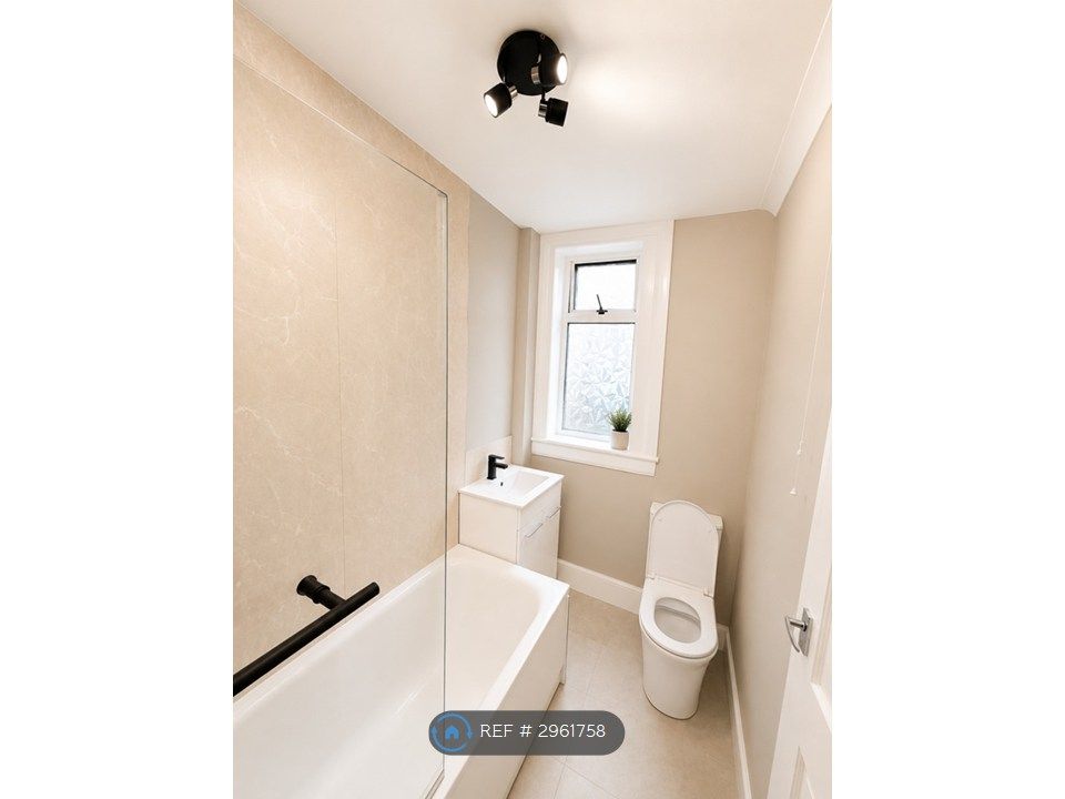 Property photo 3 of 12 Bathroom
