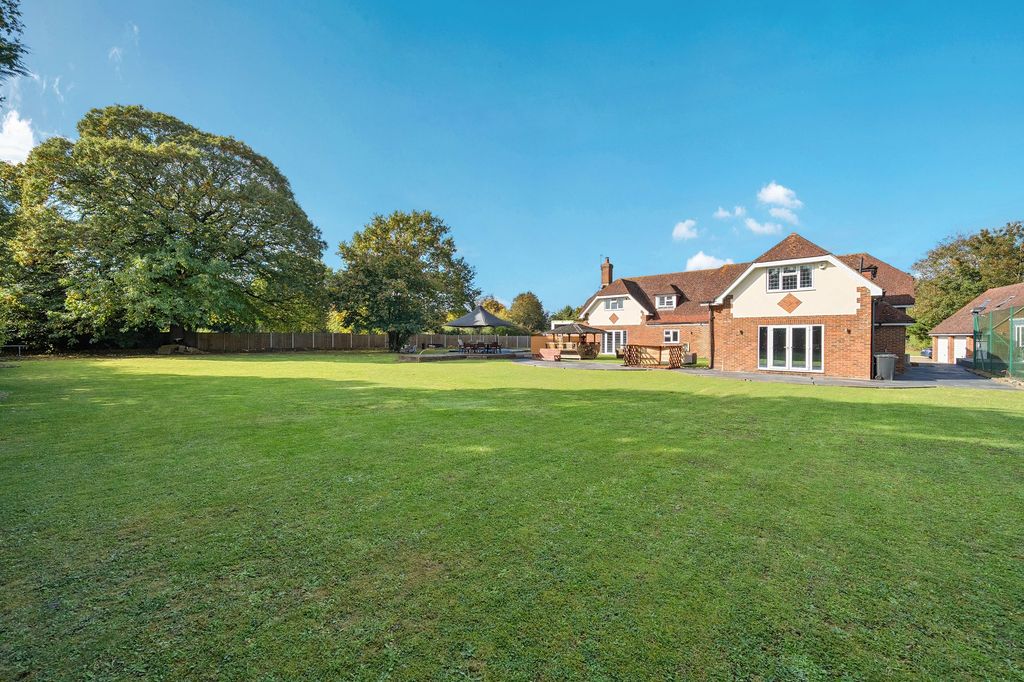 Property photo 2 of 46