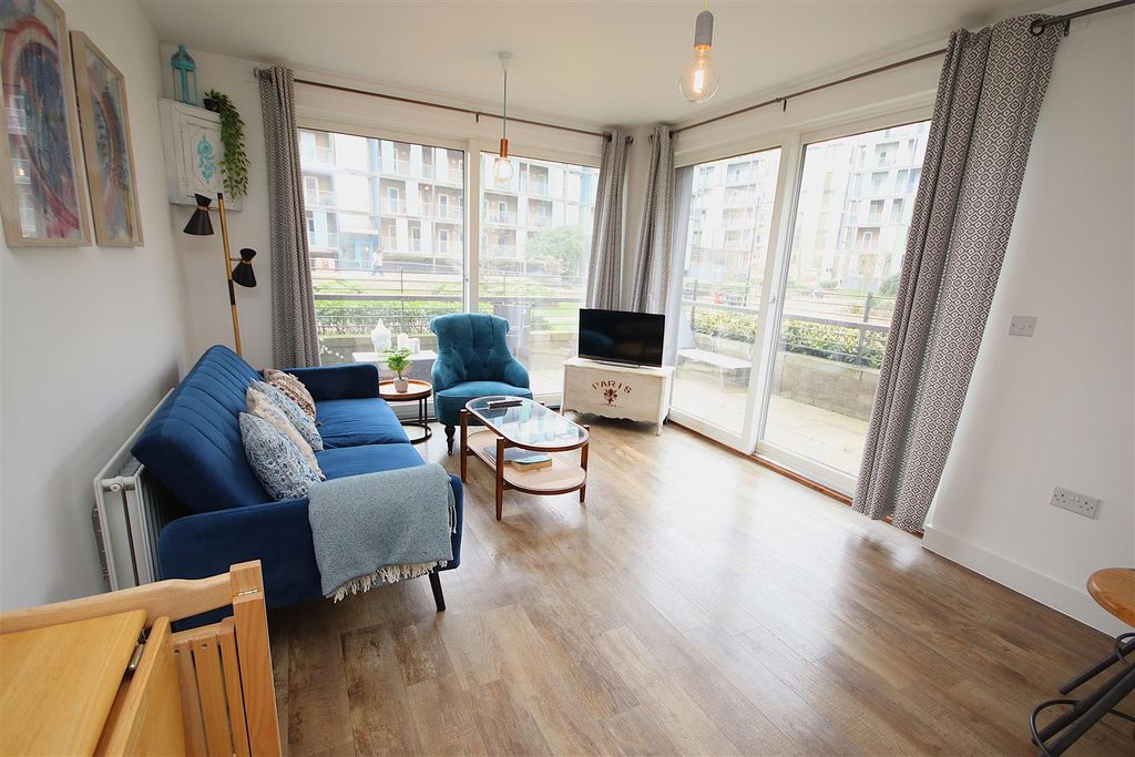 Property photo 2 of 11 Img_6217.Jpg