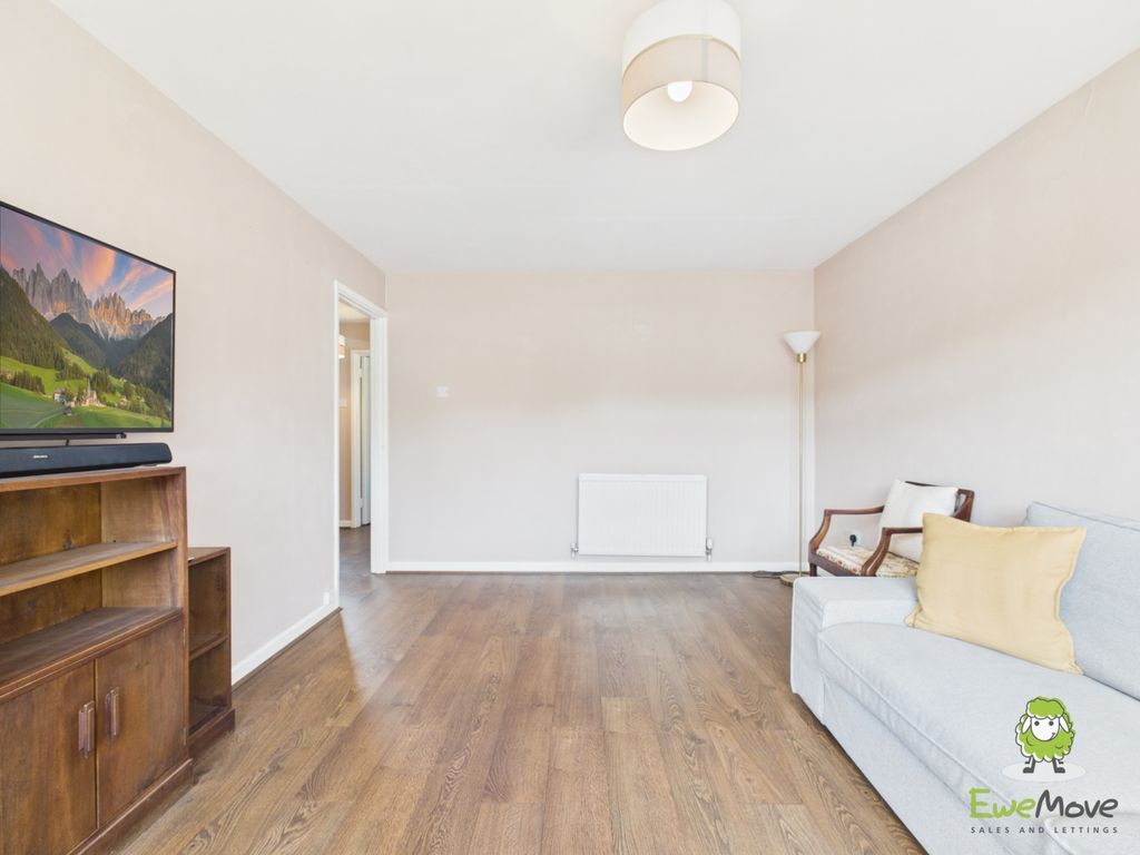 Property photo 3 of 15 Ewemove Basingstoke Burney Bit Reception Room