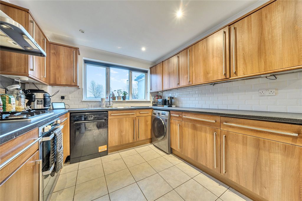 Property photo 2 of 16 Picture No. 03