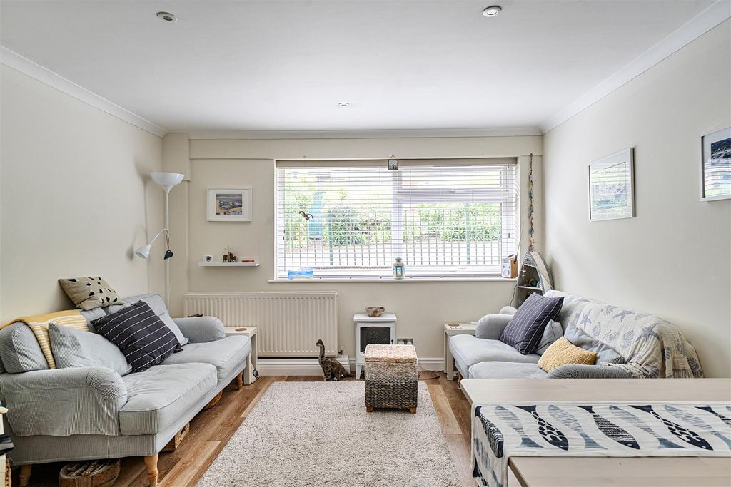 Property photo 2 of 10 1473512-10-6A2Adabc4Faa8.Jpg