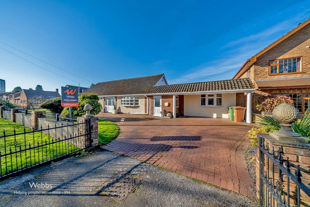 Property photo 1 of 36 Â© Webbs Estate Agents Â© (14 Of 19).Jpg