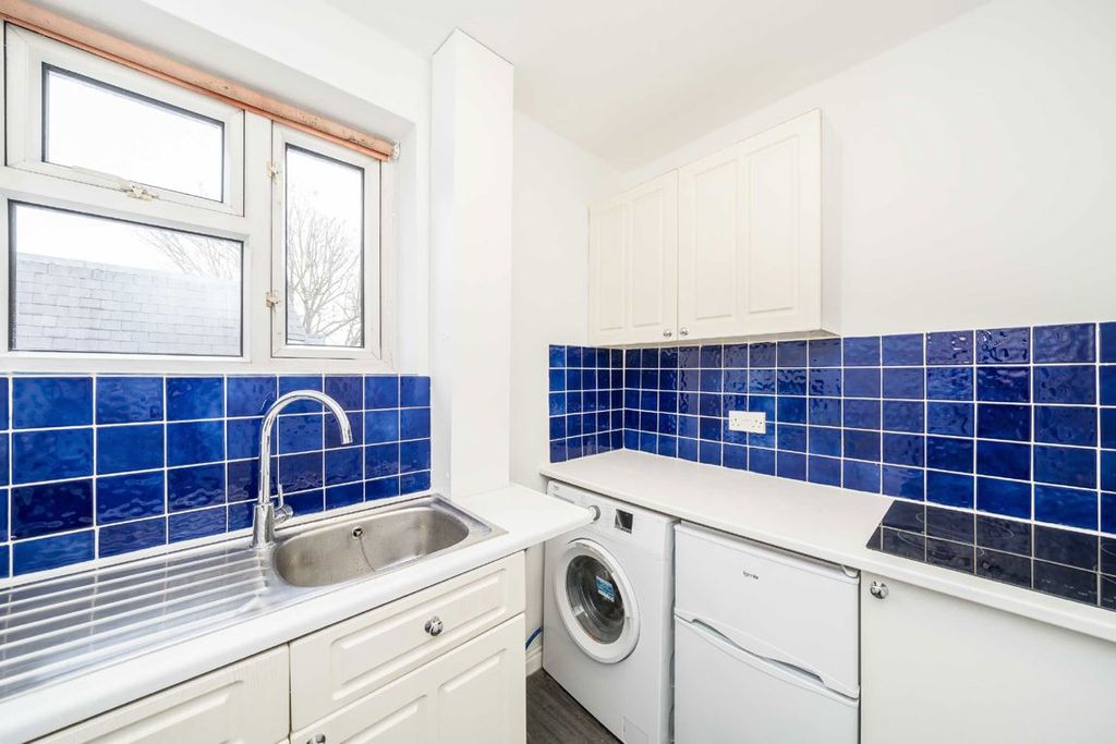 Property photo 3 of 4