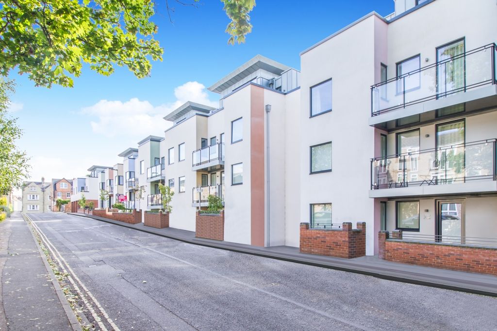 Property photo 2 of 9 42505