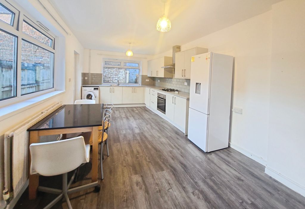 Property photo 3 of 16 Balcony