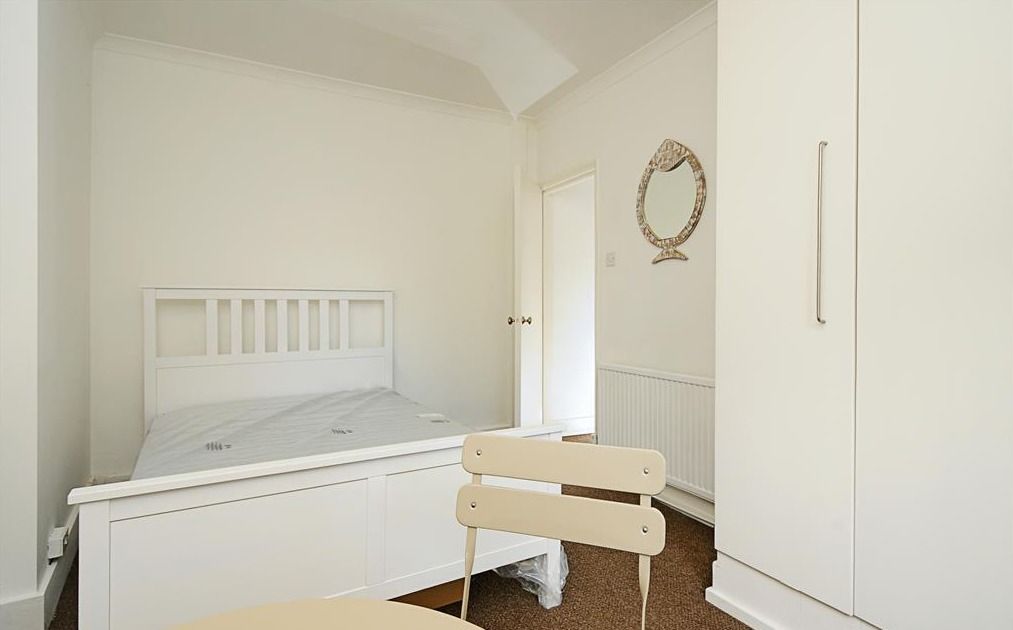 Property photo 2 of 8 Bedroom