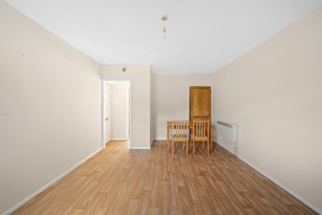 Property photo 3 of 15 4206783