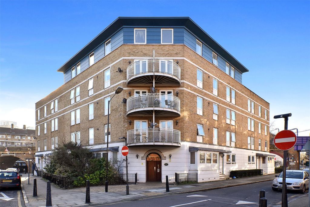 Property photo 3 of 8 Exterior