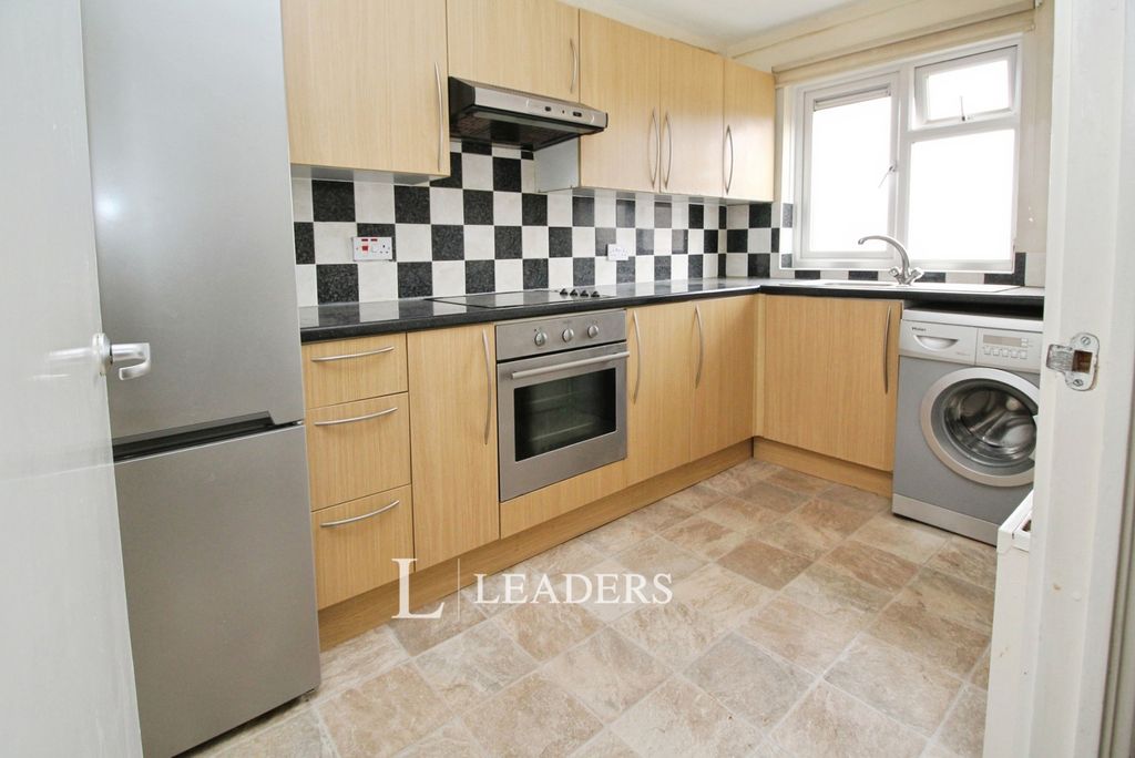 Property photo 3 of 5 Pbox-Img.Jpg