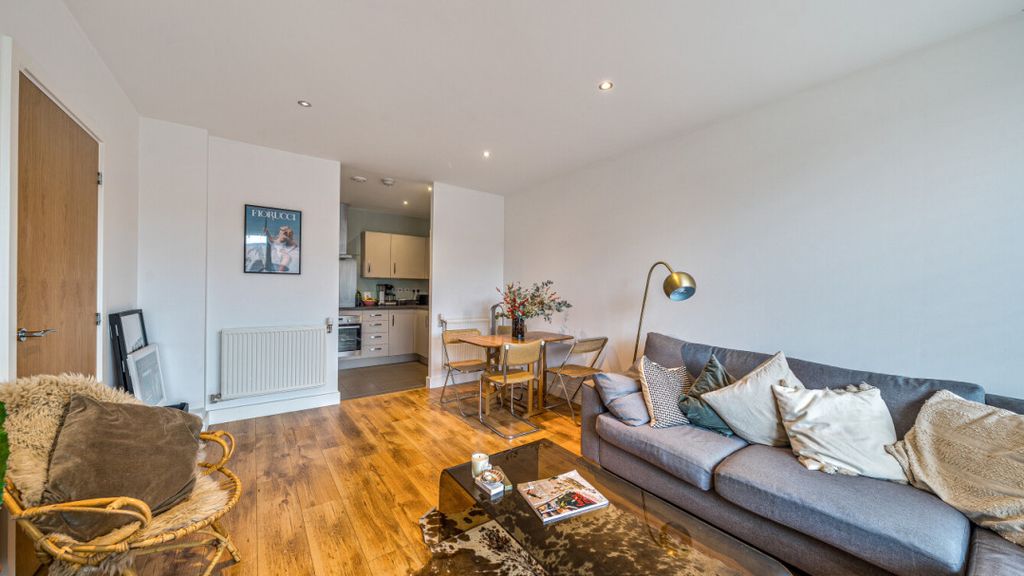 Property photo 3 of 19