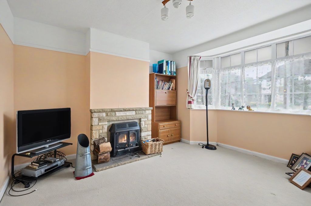 Property photo 2 of 13