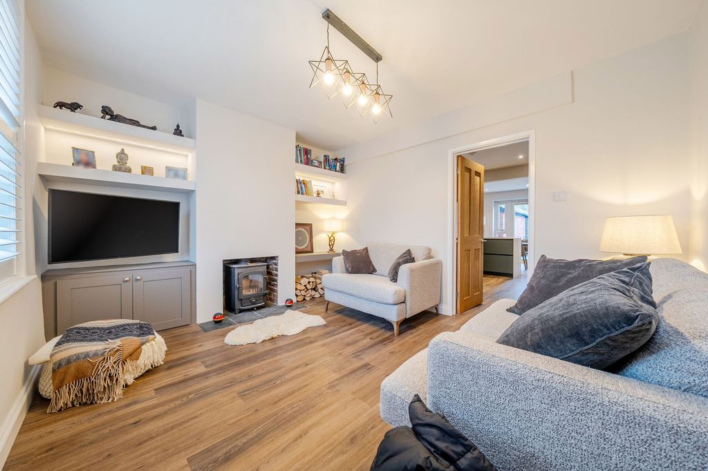 Property photo 2 of 14