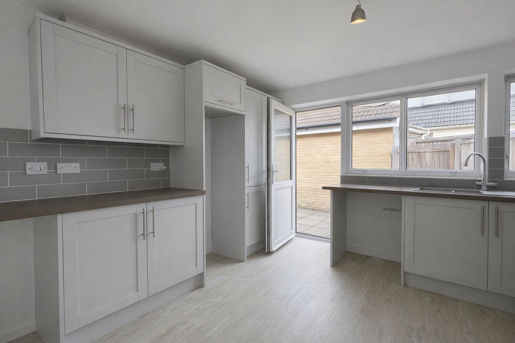 Property photo 2 of 10 Photo 1