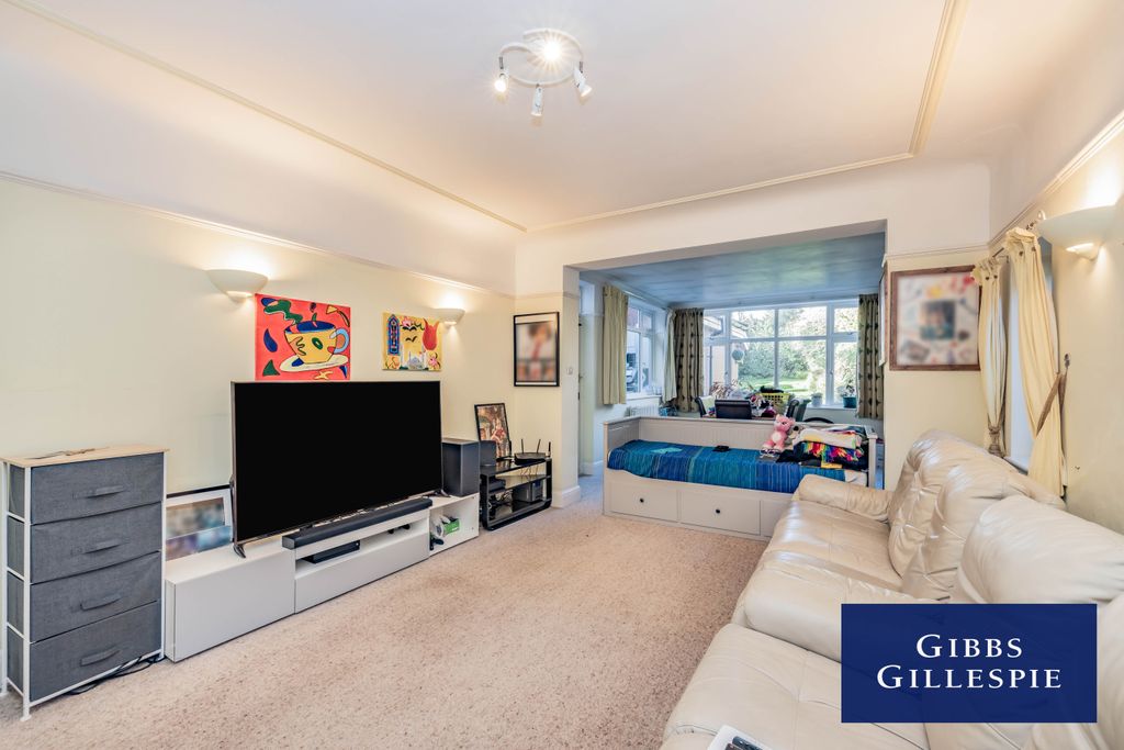 Property photo 2 of 10 2