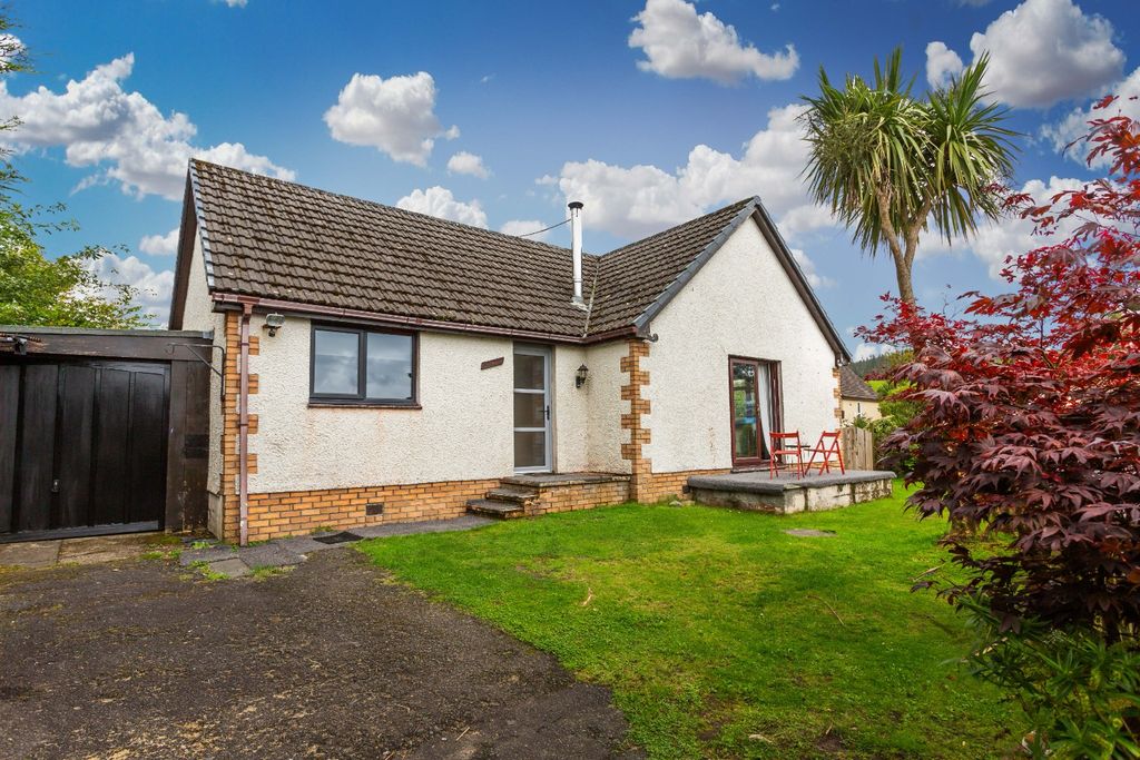 Property photo 1 of 29 3700412