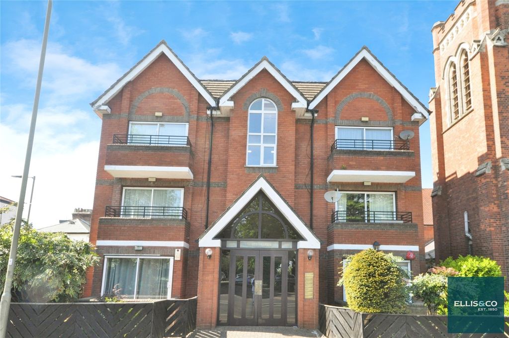 Property photo 3 of 12 Picture No. 04
