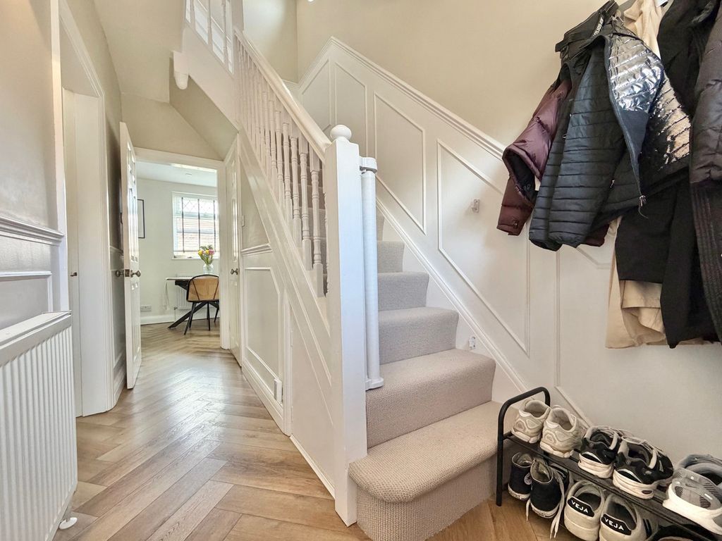 Property photo 2 of 22