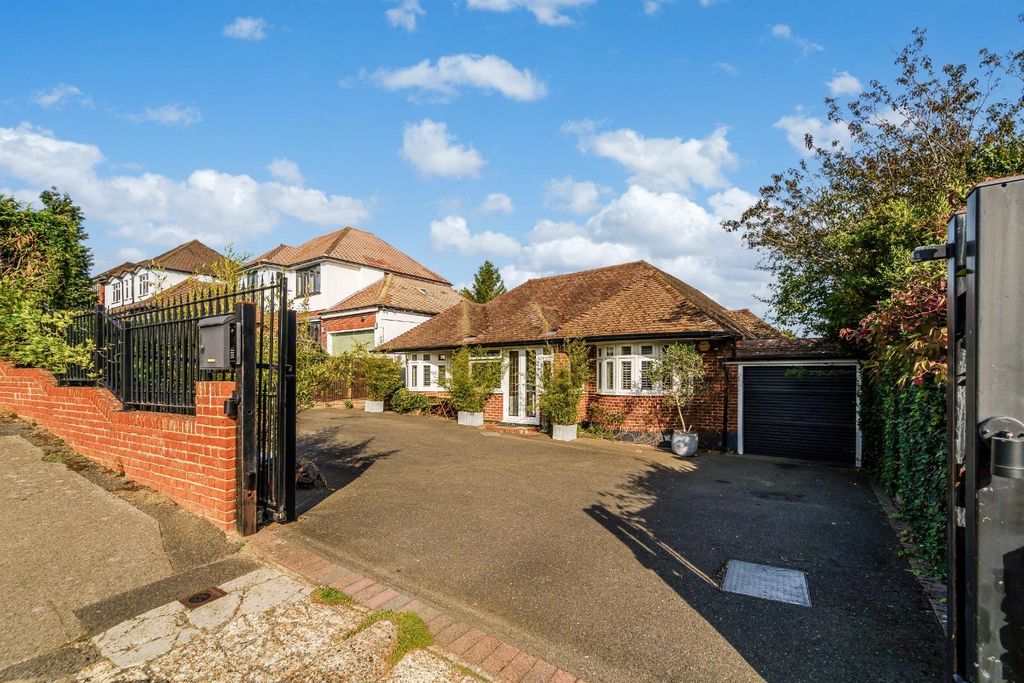 Property photo 1 of 20 Shawley Way