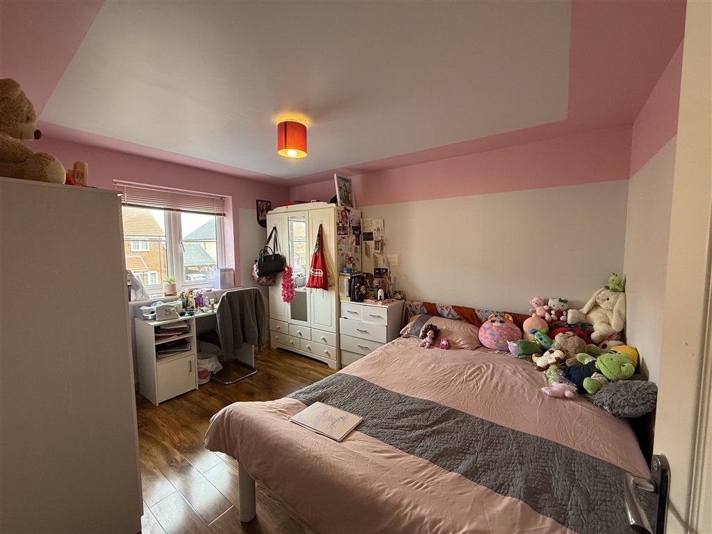 Property photo 3 of 11 Bedroom 3