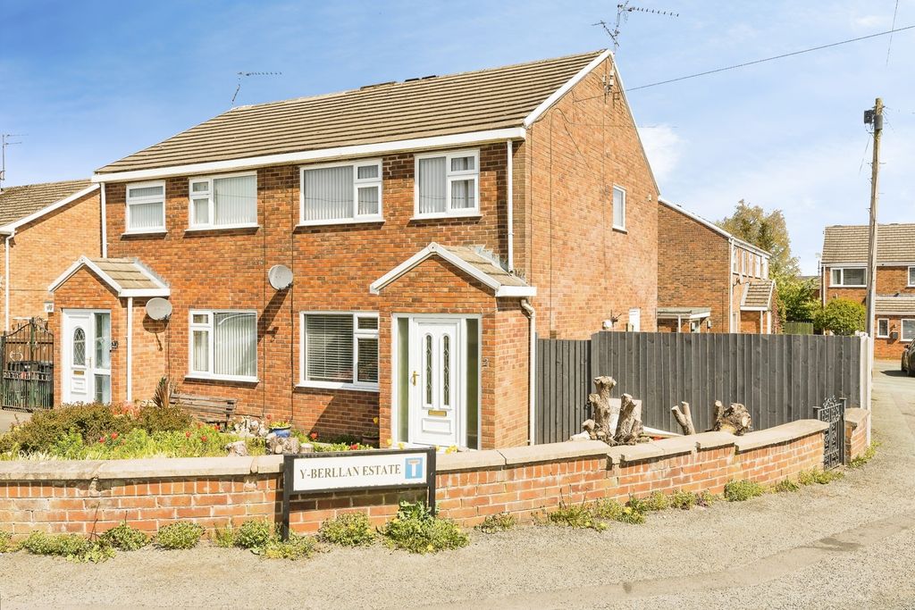 Property photo 1 of 18 Front