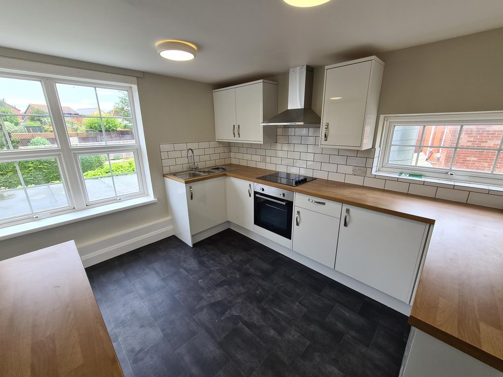 Property photo 2 of 6