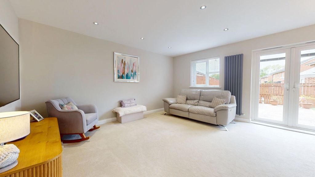 Property photo 3 of 23 5601305