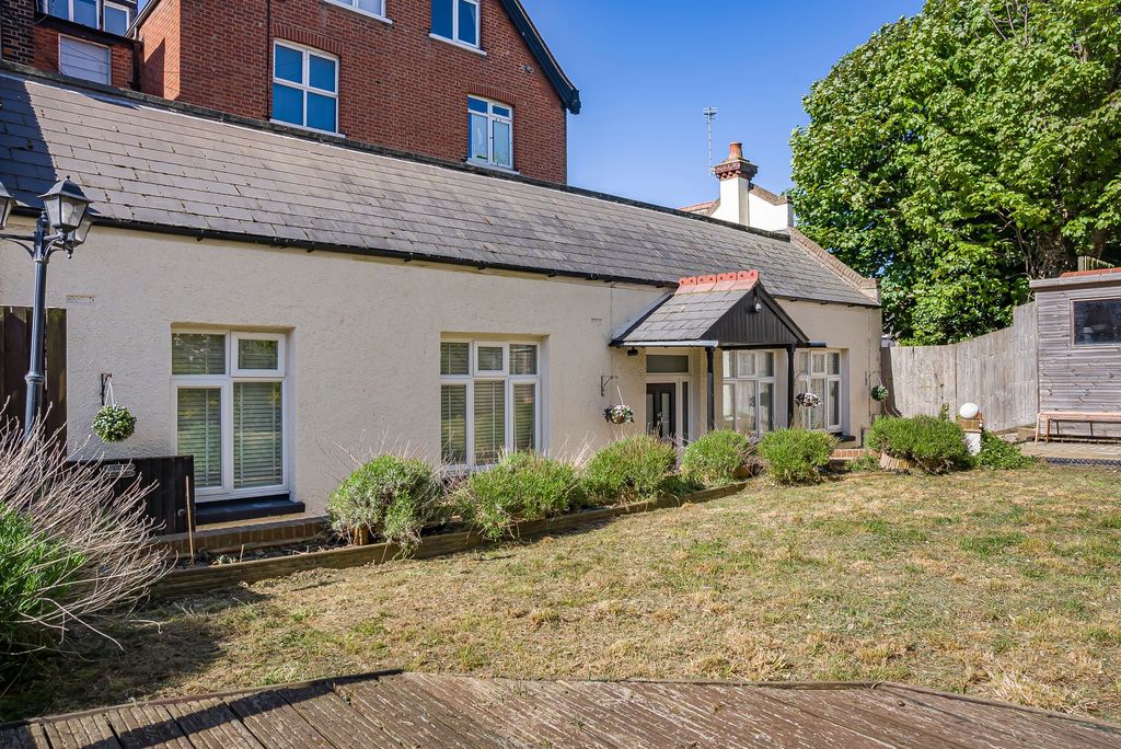 Property photo 1 of 25