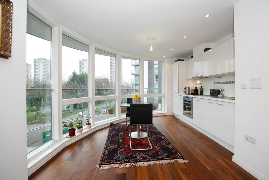 Property photo 3 of 7