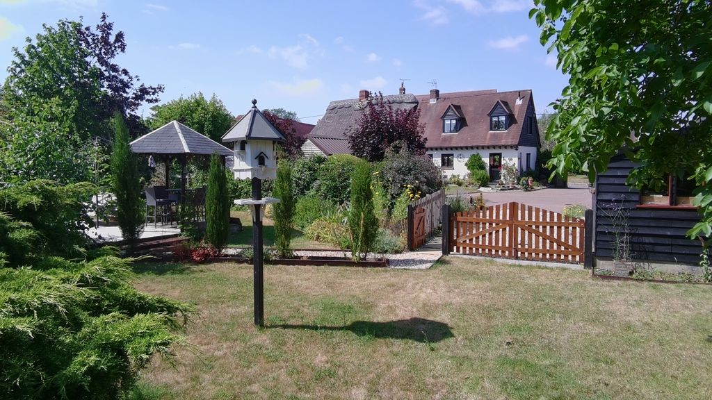 Property photo 1 of 53 Sing0646