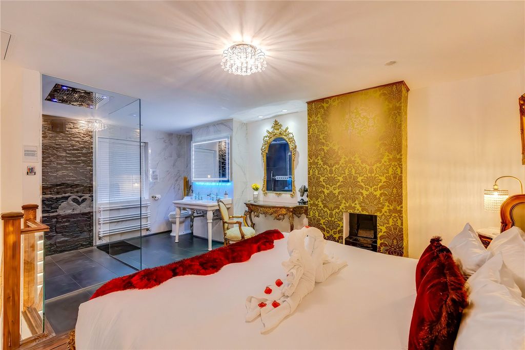 Property photo 2 of 31 Picture No. 26