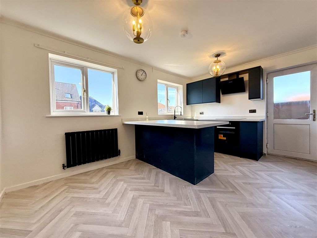 Property photo 2 of 16 2