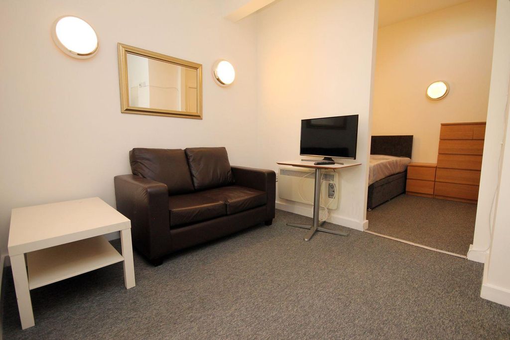 Property photo 3 of 5 Upload_8Hc_Lounge_4939_Original_616439B924c6B.Jpg