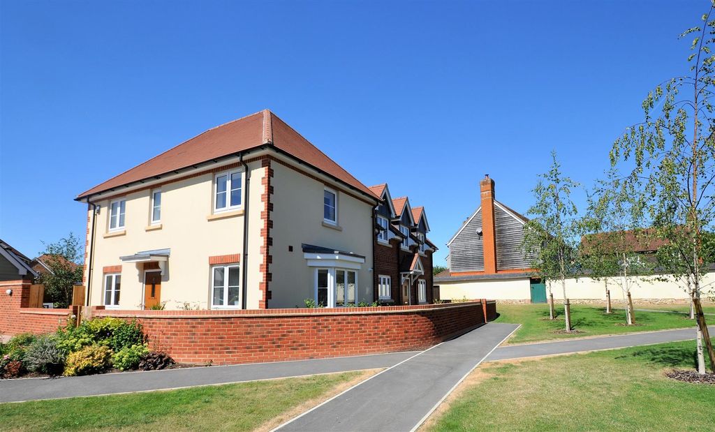 Property photo 1 of 11 Front.Jpg